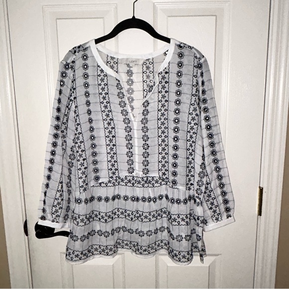 LOFT Tops - LOFT White & Blue Embroidered Top☀️